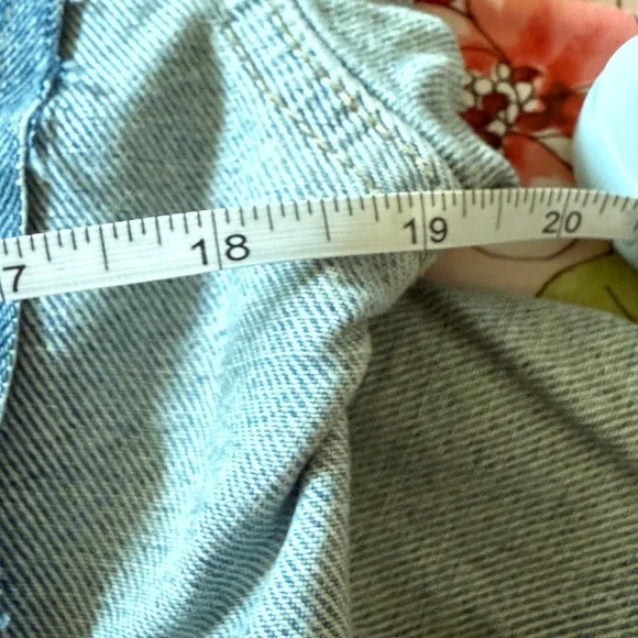 MANGO Two Tone Cropped Denim Jacket Small NWT - Picture 2 of 5